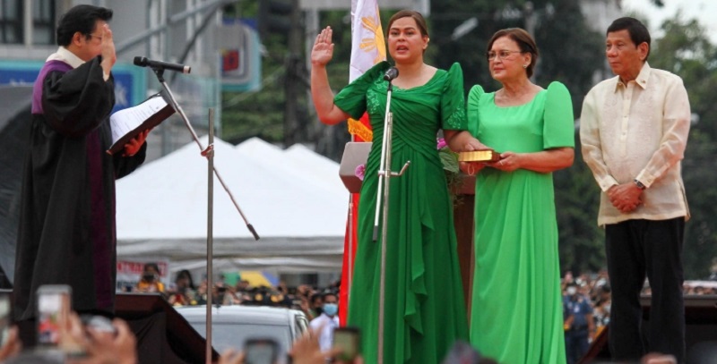 Philippine: Sara Duterte, Daughter Of Outgoing President Takes Oath Of Office As VP Philippine: Sara Duterte, Daughter Of Outgoing President Takes Oath Of Office As VP