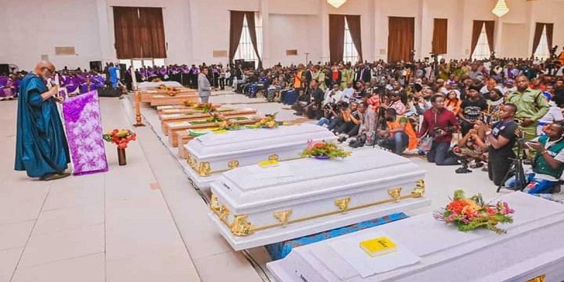 Akeredolu Weeps At Owo Bass burial:  How Many More To Die, Bishop Asks Nigerian Leaders